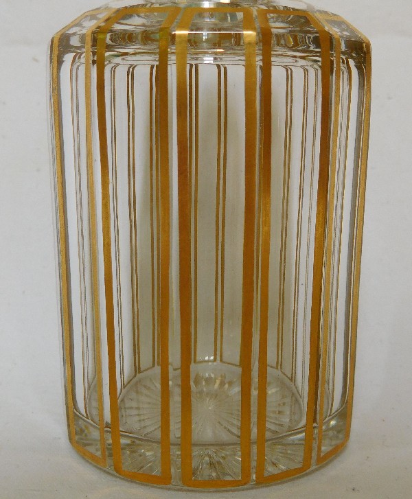 Grand flacon en cristal de Baccarat, modèle Cannelures réhaussé de filets or - 18,5cm