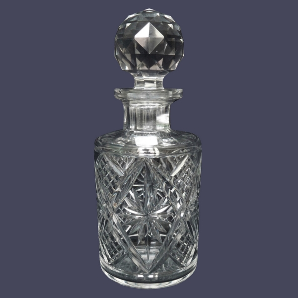 Très grand flacon à parfum / flacon à whisky en cristal de Baccarat richement taillé - signé - 20,2cm