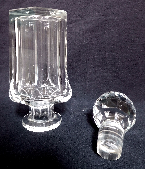 Grand flacon à parfum ou flacon à whisky en cristal de Baccarat, modèle Malmaison - 20,8cm