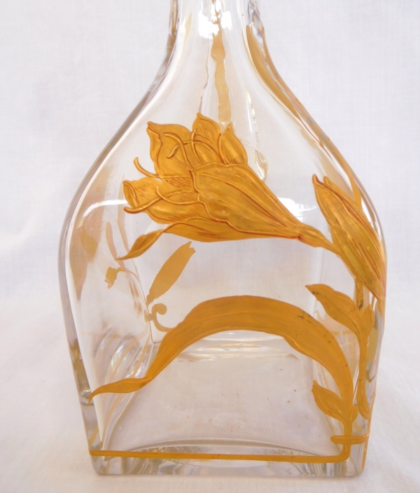 Baccarat crystal Art Nouveau whisky bottle enhanced with fine gold