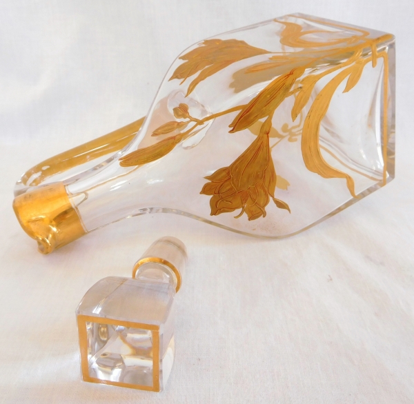 Baccarat crystal Art Nouveau whisky bottle enhanced with fine gold