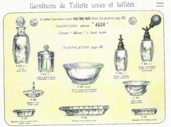 Grand flacon à whisky forme baril en cristal de Baccarat monté argent massif, étiquette papier