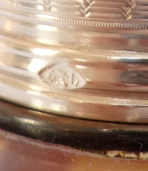 Flacon à whisky en cristal de Baccarat et argent massif, couronne de Baron - poinçon Minerve