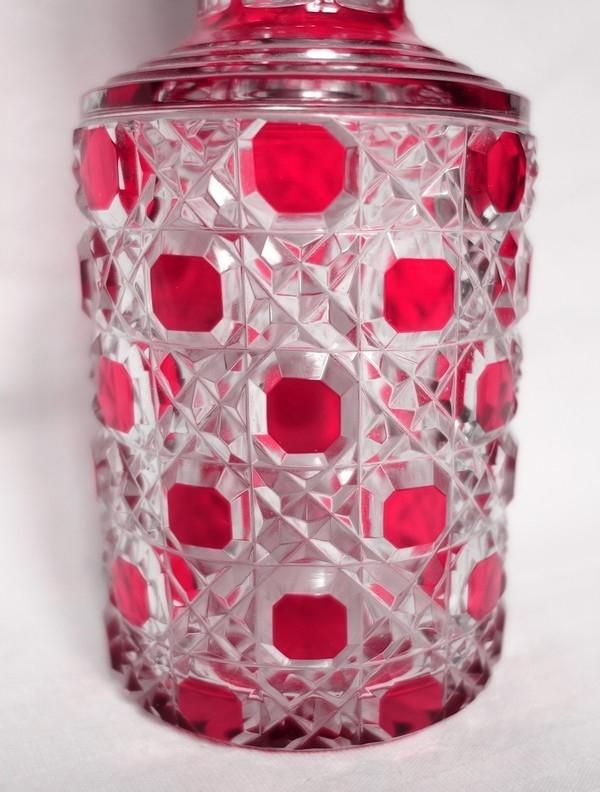 Flacon de toilette en cristal de Baccarat, modèle Diamants Pierreries doublé rose -  19cm