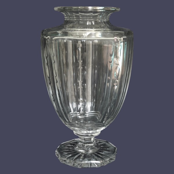 Grand vase en cristal de Baccarat taillé, époque fin XIXe siècle