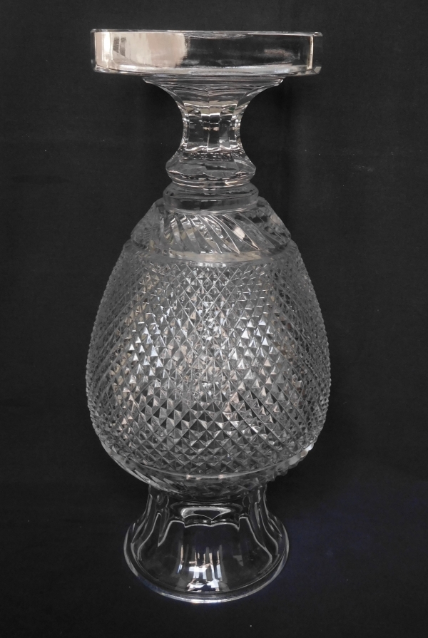 Grand vase de style Empire en cristal de Baccarat forme balustre, époque XIXe siècle