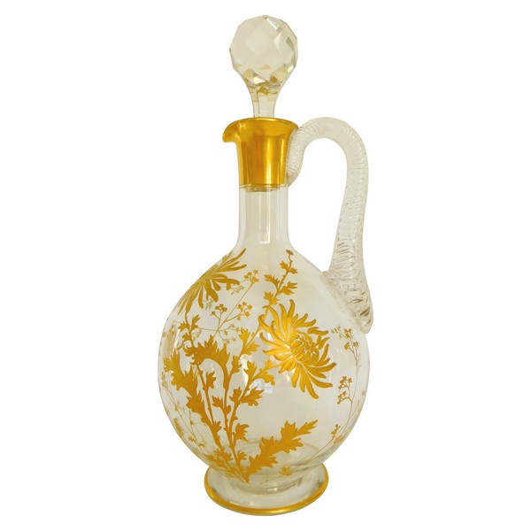 Carafe aiguière en cristal de Baccarat, décor aux chrysanthèmes doré à l'or fin - étiquette