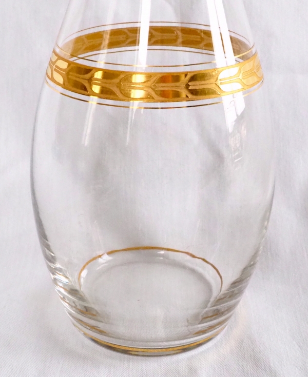 Grande carafe à vin en cristal de Baccarat uni rehaussée à l'or fin - signée