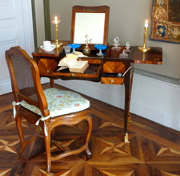 Baccarat : paire de baguiers, coupes polylobées en opaline bleue et blanche d'époque Charles X