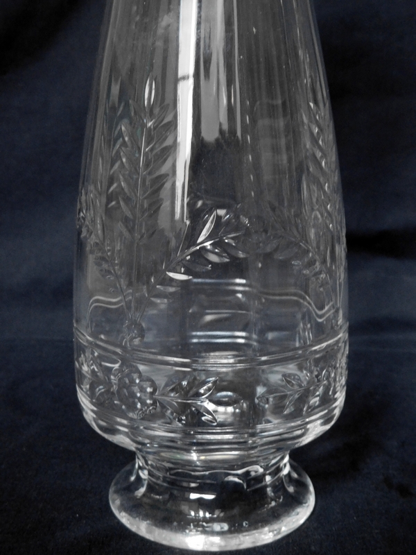 Paire de vases en cristal taillé de Baccarat à côtes vénitiennes, vers 1900
