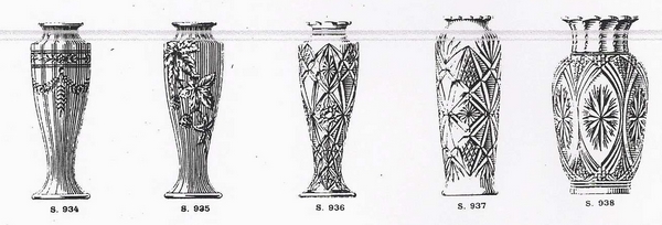 Paire de vases en cristal taillé de Baccarat à côtes vénitiennes, vers 1900