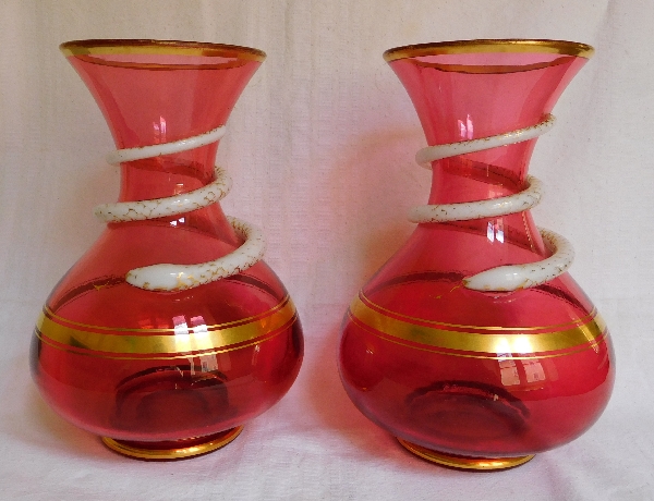 Pair of red / pink Baccarat crystal & opaline vases, Charles X Period - 23,5cm