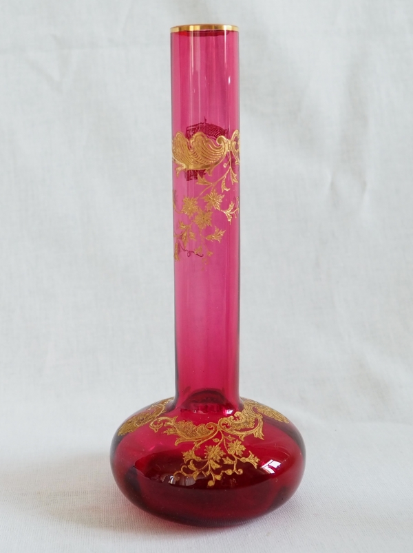 Paire de vases en cristal de Saint Louis rose - modèle Massenet Gold doré