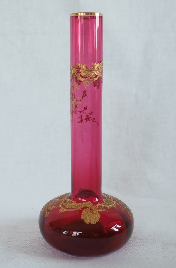 Paire de vases en cristal de Saint Louis rose - modèle Massenet Gold doré