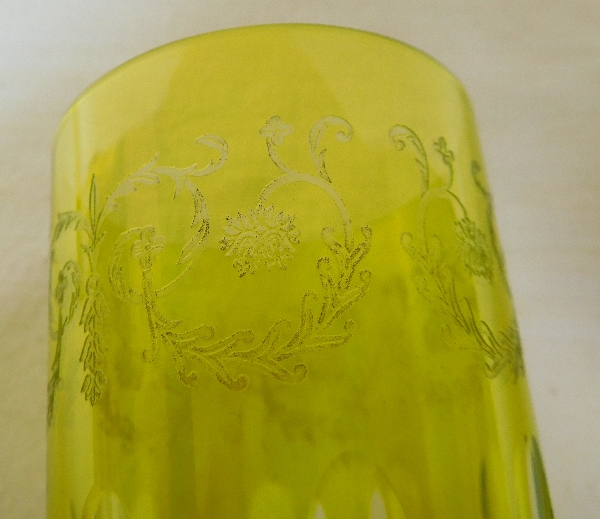 Paire de verres à dents en cristal de Baccarat, modèle Richelieu overlay vert, - signés