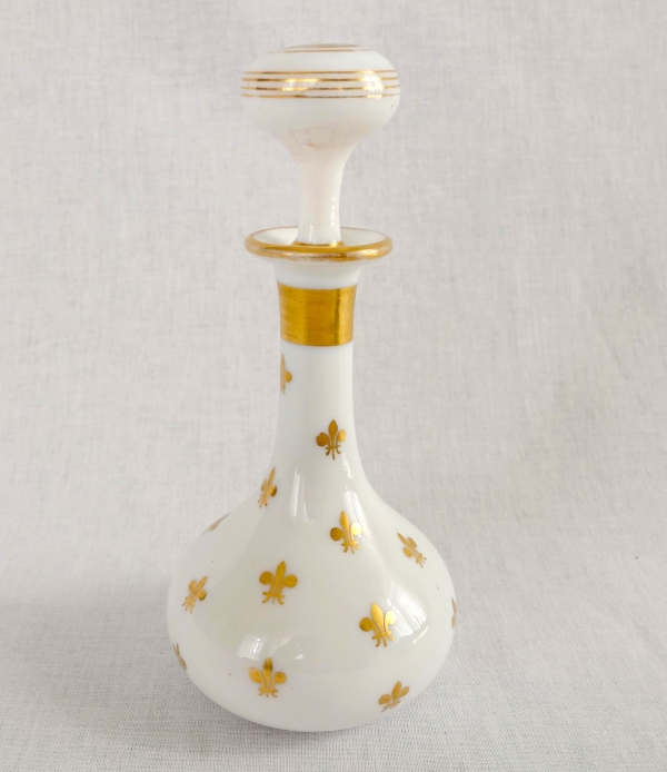 Baccarat : opaline crystal liquor bottle enhanced with fleur-de-lis, 19th century circa 1860