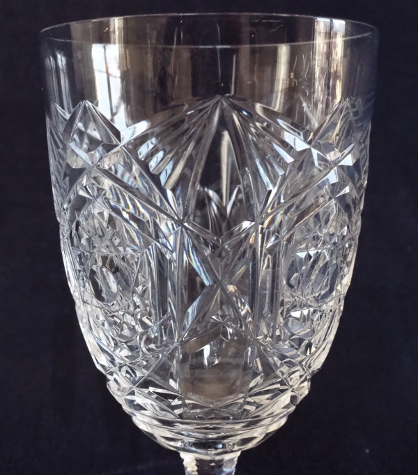 Petit vase en cristal de Baccarat, modèle Lagny - signé