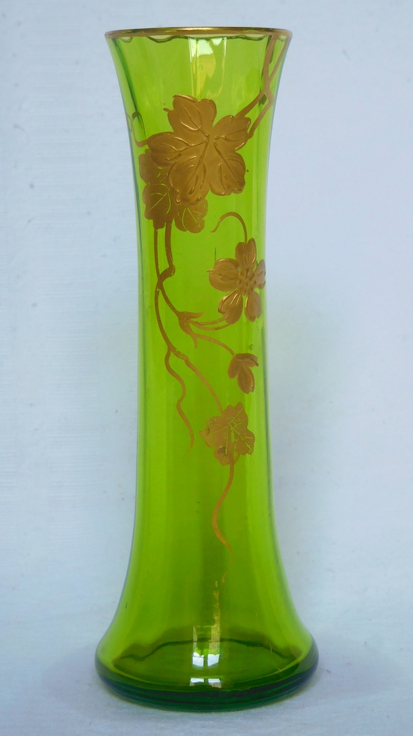 Vase soliflore en cristal de Baccarat vert doré à l'or fin