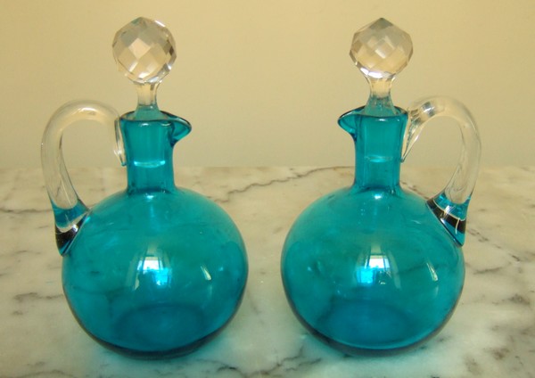 Rare carafe à liqueur en cristal de Baccarat forme boule bleu turquoise