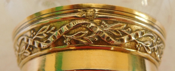 Charmant pot à lait / crème de style Louis XVI en cristal de Baccarat et vermeil, poinçon Minerve