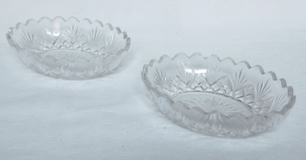 Porte-savon ou épinglier en cristal de Baccarat, cristal taillé à palmettes, modèle Douai