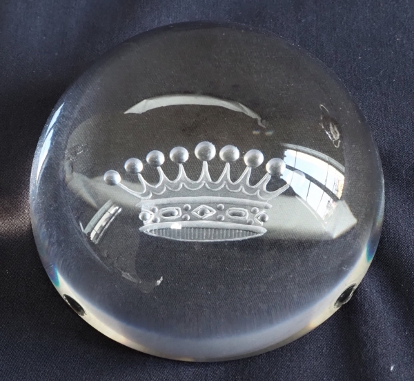 Baccarat crystal paperweight, crown of Count engraved