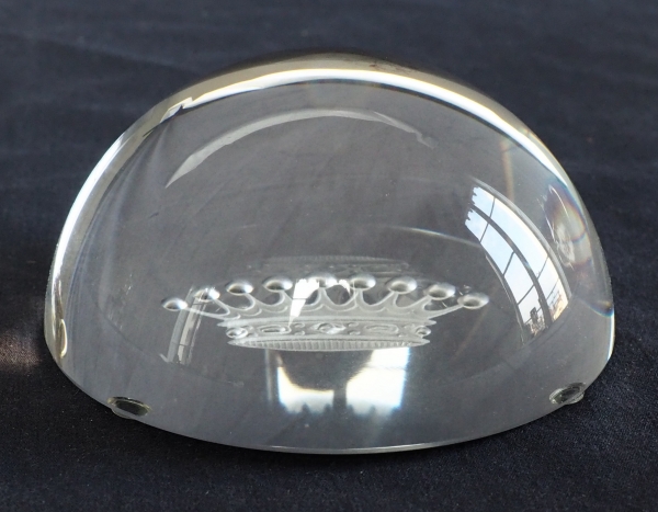 Baccarat crystal paperweight, crown of Count engraved