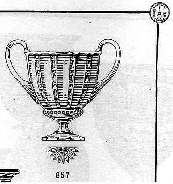 Vase à anses, coupe en cristal de Baccarat, rare modèle du catalogue de 1916