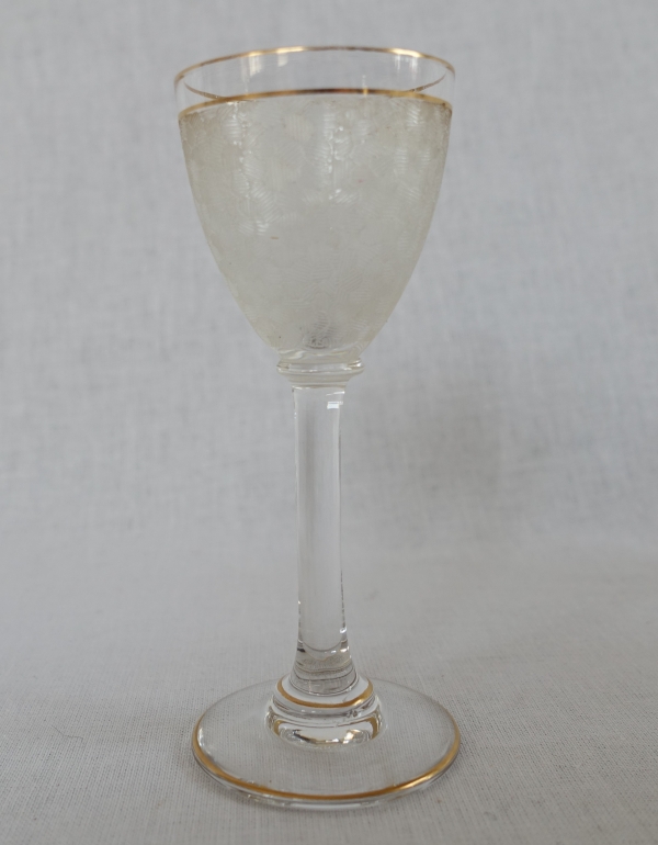 Service à liqueur en cristal de Saint Louis à effet givré et doré : carafes, verres et plateau