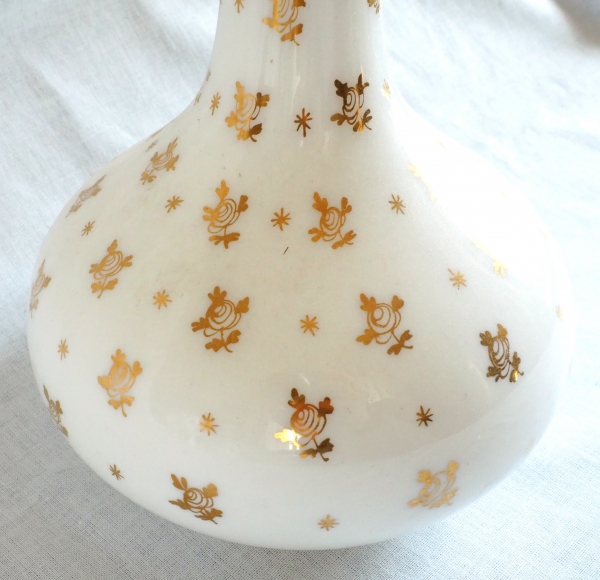Baccarat : opaline water set enhanced with fine gold, Napoleon III production circa 1860