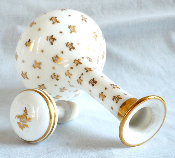 Baccarat : opaline water set enhanced with fine gold, Napoleon III production circa 1860