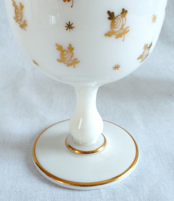 Baccarat : opaline water set enhanced with fine gold, Napoleon III production circa 1860
