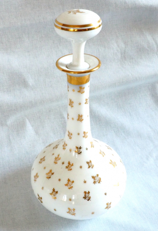 Baccarat : opaline water set enhanced with fine gold, Napoleon III production circa 1860
