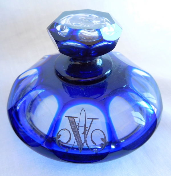 Service de nuit en cristal de Baccarat overlay bleu monogramme VA - époque Napoléon III - 6 pièces