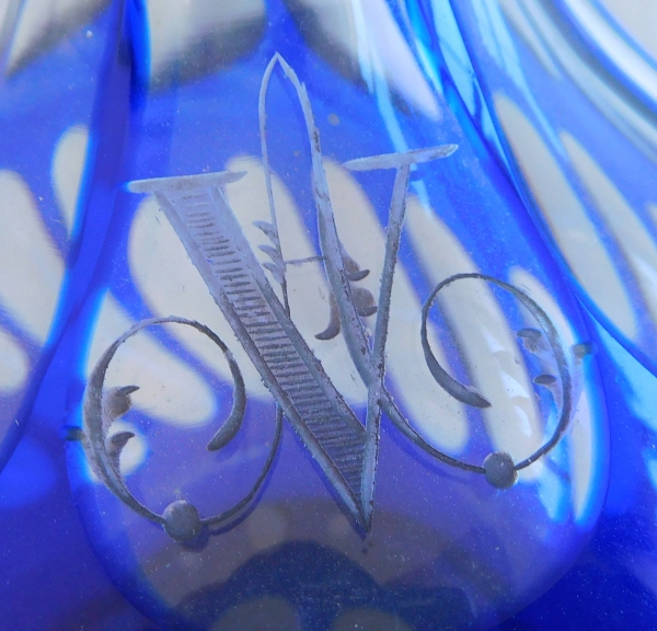 Service de nuit en cristal de Baccarat overlay bleu monogramme VA - époque Napoléon III - 6 pièces