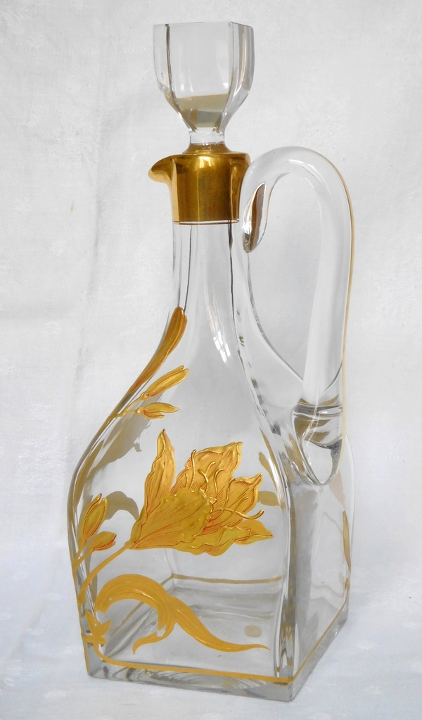Baccarat crystal Art Nouveau port set enhanced with fine gold, original sticker
