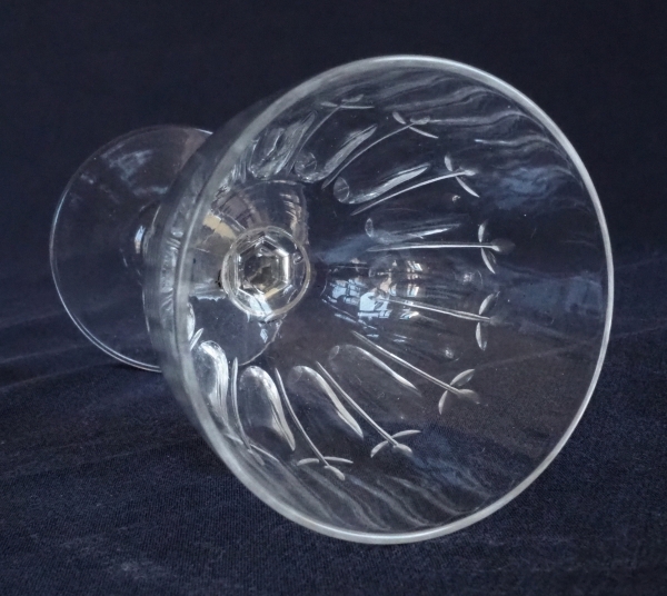 Service à porto en cristal de Baccarat taillé - modèle au décor Louis XVI