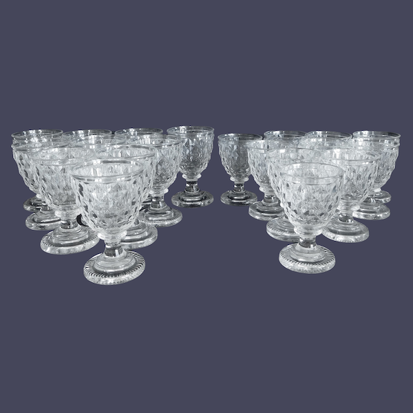 Set of Le Creusot crystal wine glasses for 10 guests, early 19th century circa 1820 - 20 pieces