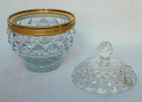 Sucrier drageoir en cristal taillé, monture en bronze doré, Le Creusot ou Baccarat circa 1820 