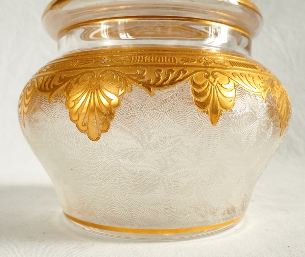 Sucrier en cristal de Saint Louis gravé et doré à l'or fin - modèle Nelly de style Empire