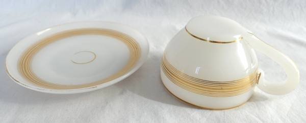 Baccarat - white opaline hot chocolate cup enhanced with fine gold - circa 1850