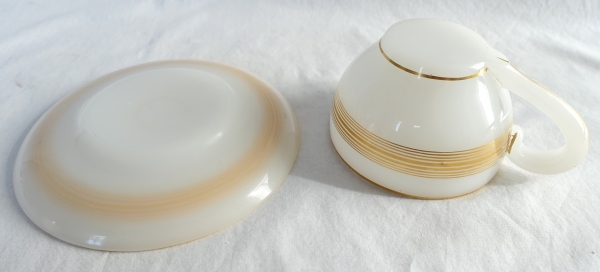 Baccarat - white opaline hot chocolate cup enhanced with fine gold - circa 1850