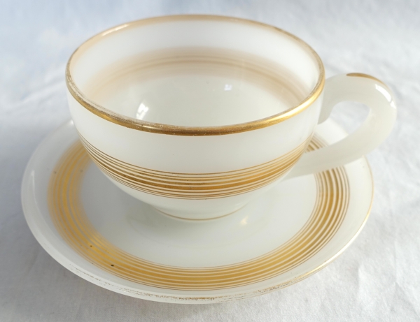 Baccarat - white opaline hot chocolate cup enhanced with fine gold - circa 1850