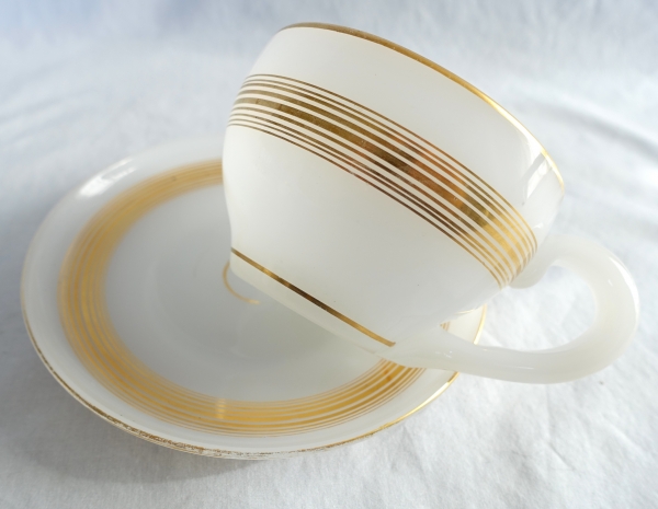 Baccarat - white opaline hot chocolate cup enhanced with fine gold - circa 1850