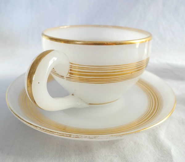 Baccarat - white opaline hot chocolate cup enhanced with fine gold - circa 1850