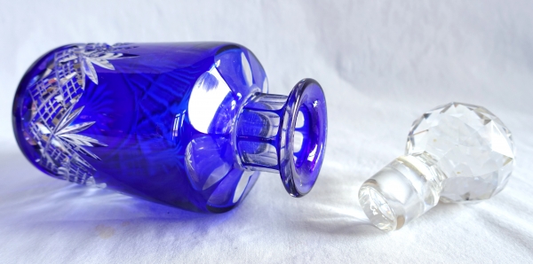 Tall Baccarat crystal perfume bottle / alcohol bottle, Douai pattern, cobalt blue overlay crystal - 20,2cm