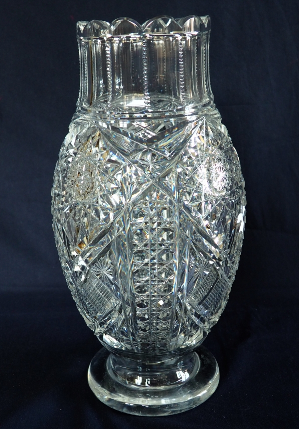 Spectacular Baccarat crystal vase - 35,2cm