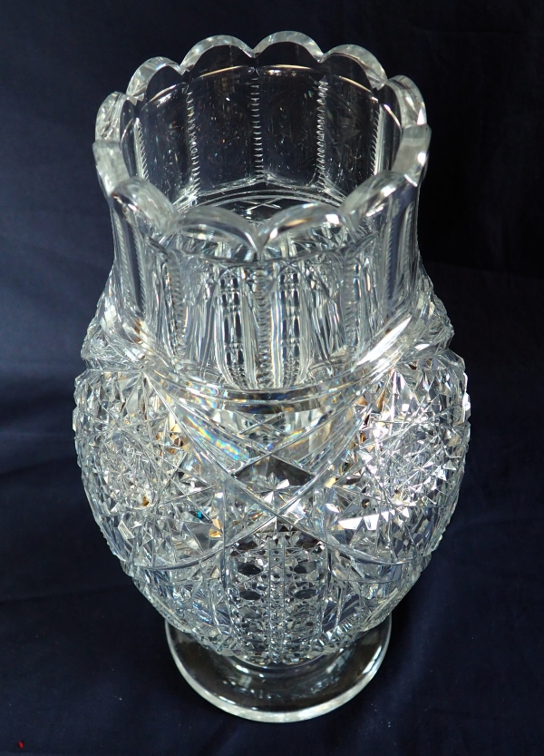 Spectacular Baccarat crystal vase - 35,2cm