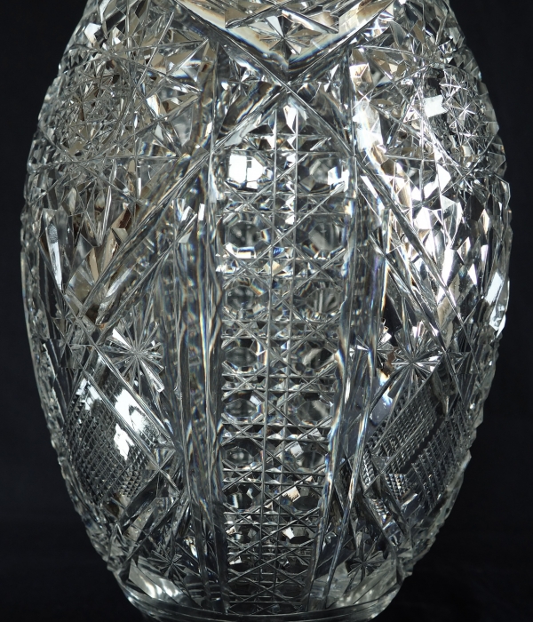 Spectacular Baccarat crystal vase - 35,2cm