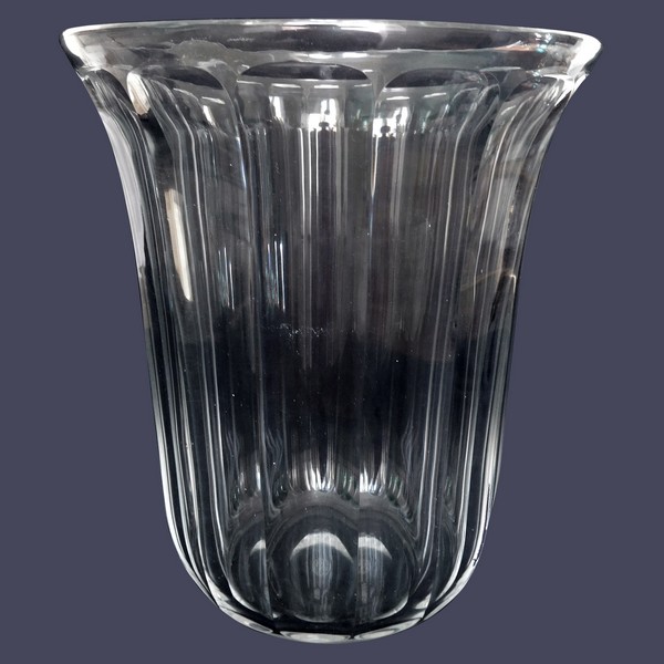 Grand vase en cristal de Baccarat à côtes taillées (modèle Malmaison) signé